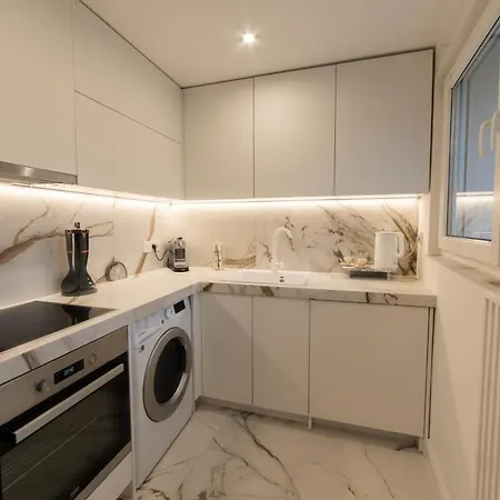 White House Apartment *