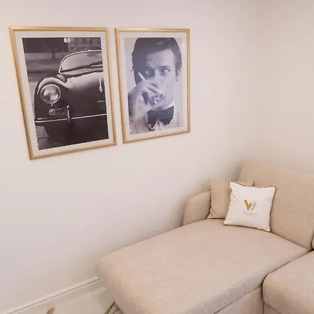 White House Apartment *
